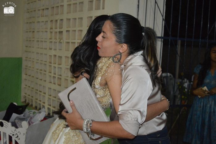 Família realiza aniversário de 15 anos para Taynara - Imagem 20