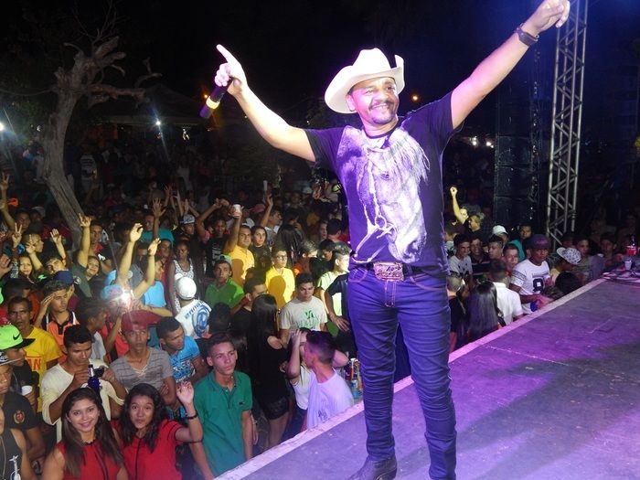 Sucesso de publico na tradicional festa ultima noite dos festejos  - Imagem 32