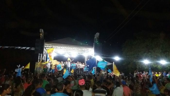 Multidão prestigia Capote em grande comício no Barreiro do Alcides - Imagem 4