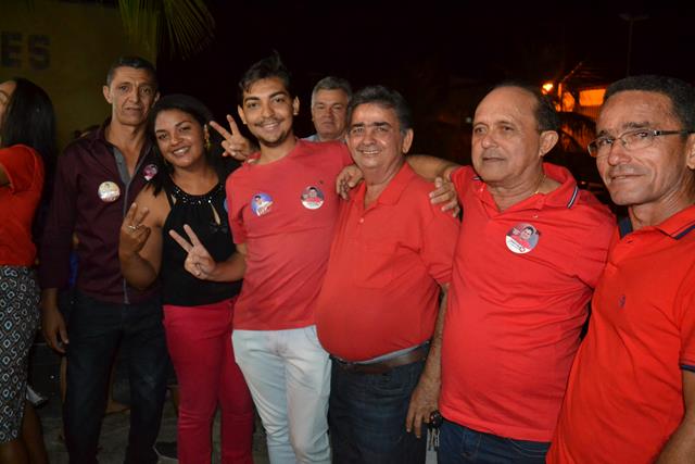 Venicio do Ó abre comitê com arrastão popular em Pimenteiras - Imagem 16