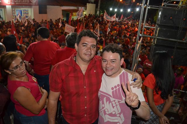 Venicio do Ó abre comitê com arrastão popular em Pimenteiras - Imagem 18