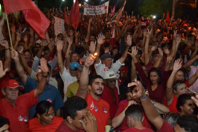 Venicio do Ó abre comitê com arrastão popular em Pimenteiras - Imagem 20