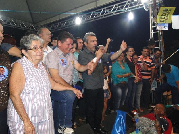 Capote e Manin realizaram grande comício no Bairro de Fátima - Imagem 3