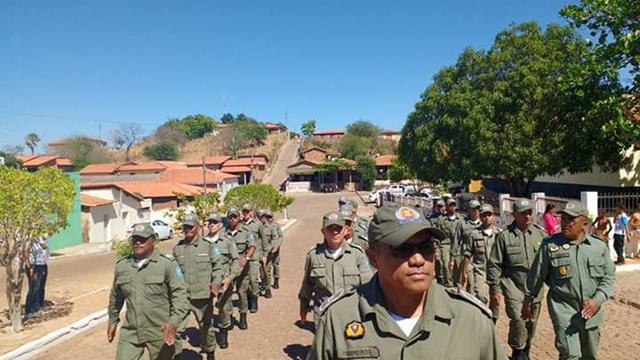  Policia Militar de Valença participa de desfile em Francinopolis  - Imagem 5