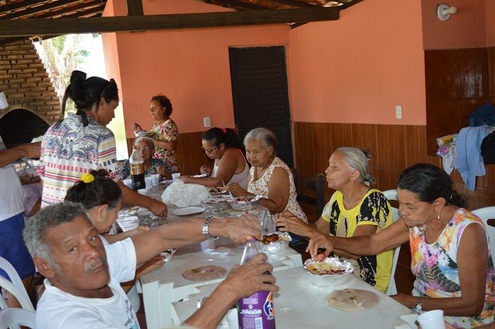 Assistência Social realiza manhã de lazer aos idosos. - Imagem 56