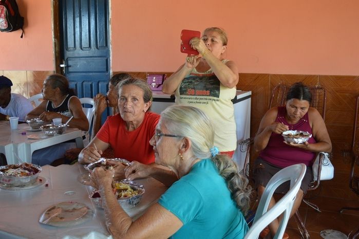 Assistência Social realiza manhã de lazer aos idosos. - Imagem 54
