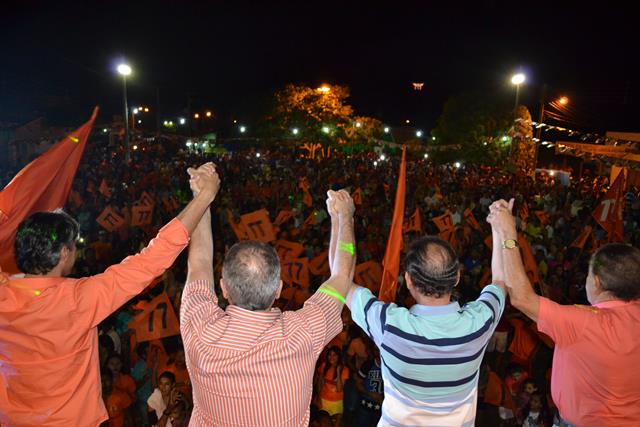 Coligação Muda Valença realiza comício no Novo Horizonte - Imagem 1