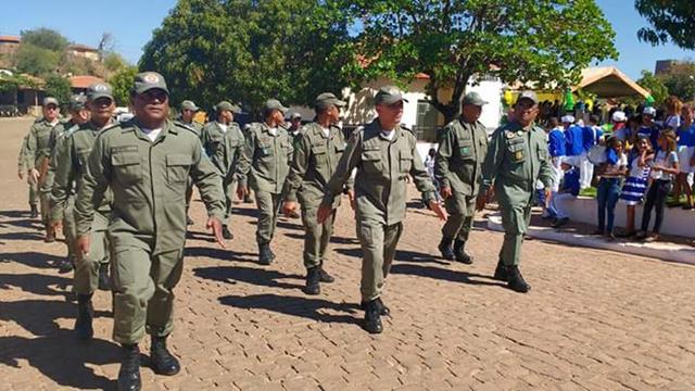  Policia Militar de Valença participa de desfile em Francinopolis  - Imagem 3