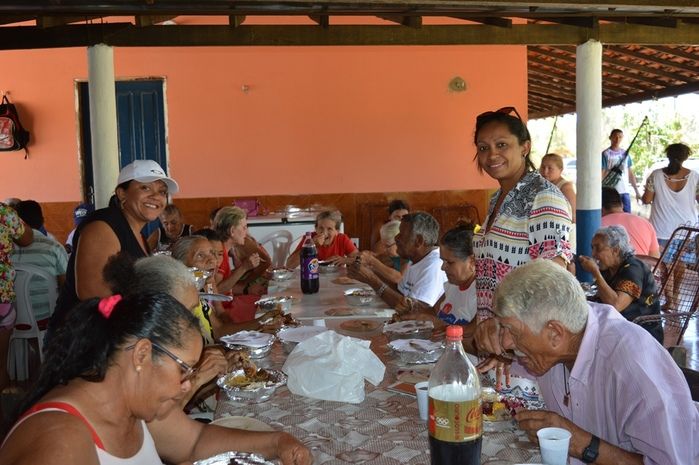 Assistência Social realiza manhã de lazer aos idosos. - Imagem 53
