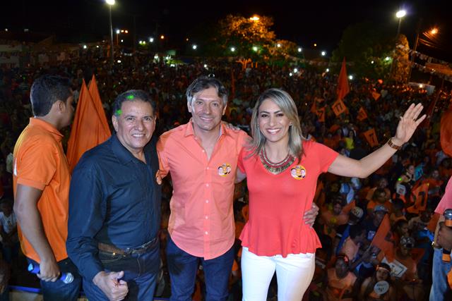 Coligação Muda Valença realiza comício no Novo Horizonte - Imagem 3