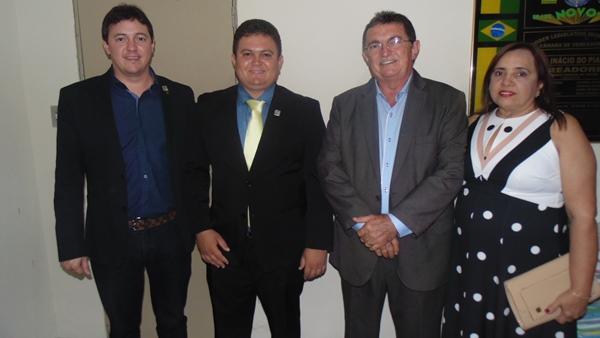 Prefeito, Vice-Prefeito e vereadores são empossados em Santo Inácio - Imagem 21