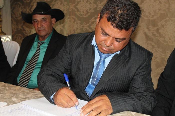 Prefeito, vice e veradores são empossados em Alegrete do Piauí - Imagem 76