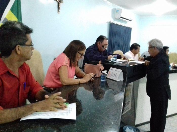 Vereador Toinho de Quincas toma posse em Dom Expedito Lopes. - Imagem 12