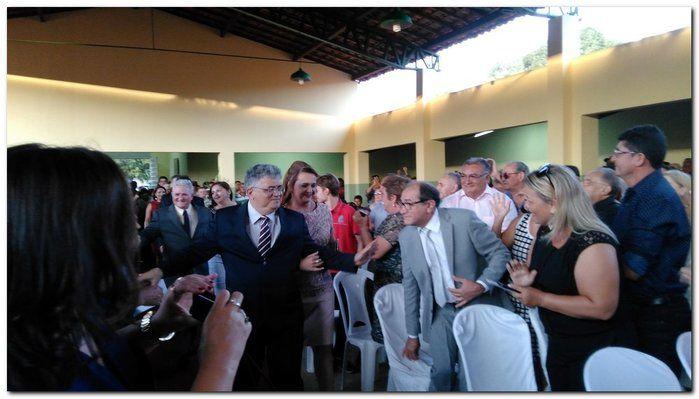   Prefeito Silva Júnior e seu vice Deuzim Aguiar são empossados - Imagem 1