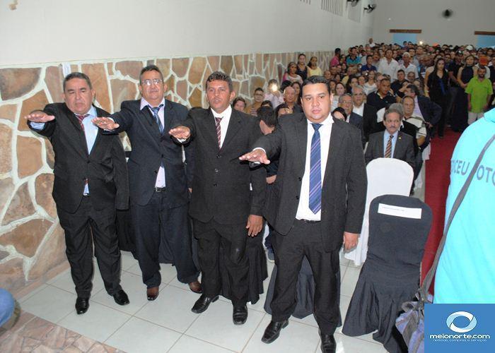 Alvimar Martins e Betinha Brandão são empossados pela câmara  - Imagem 30