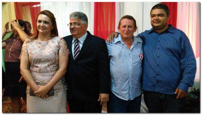   Prefeito Silva Júnior e seu vice Deuzim Aguiar são empossados - Imagem 101