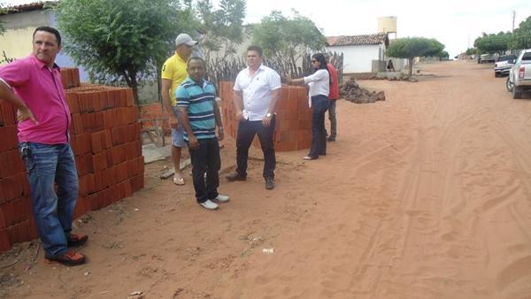 prefeito começa seus trabalhos visitando obras em Santo Inácio      - Imagem 12