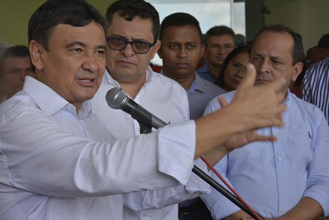 Governador Wellington Dias visita Valença, Pimenteiras e Lagoa do S - Imagem 19