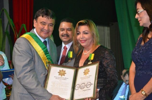 Vereador Carlos Aberto recebe medalha do mérito renascença  - Imagem 2