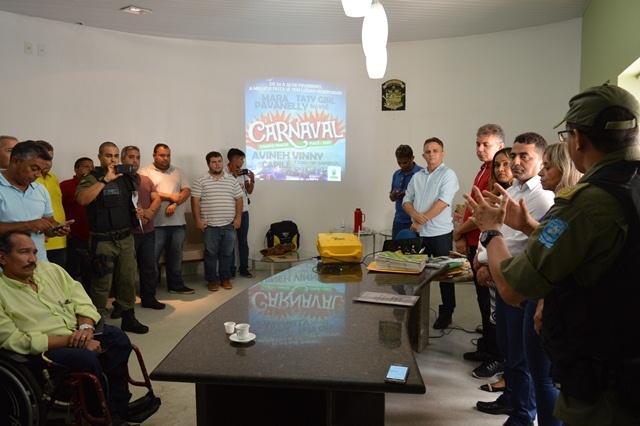 Prefeito Ribinha lança Carnaval 2017 em Campo Maior  - Imagem 3