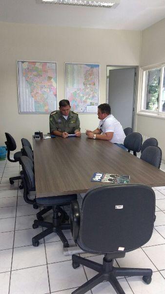 Prefeito de Santo Inácio solicita viatura ao comandante da policia - Imagem 2