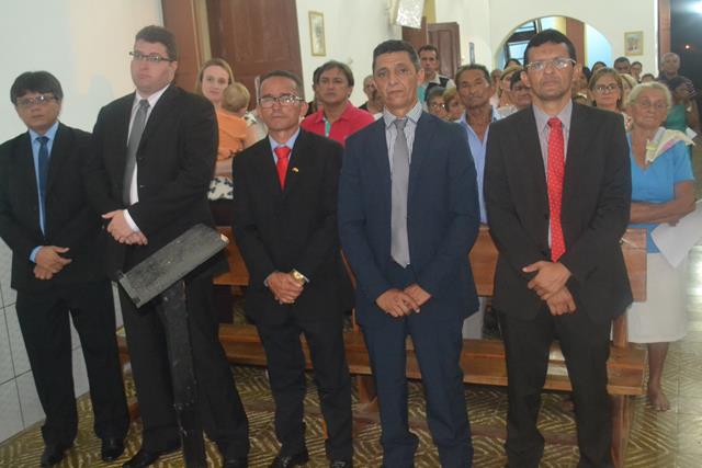 Venicio do Ó e Lucia Lacerda são empossados em Pimenteiras - Imagem 56