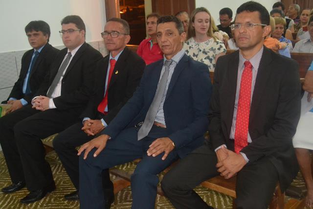 Venicio do Ó e Lucia Lacerda são empossados em Pimenteiras - Imagem 63