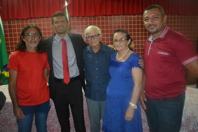 Venicio do Ó e Lucia Lacerda são empossados em Pimenteiras - Imagem 27