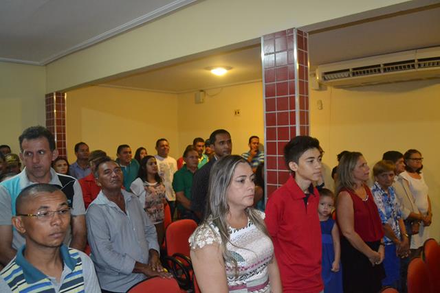 Venicio do Ó e Lucia Lacerda são empossados em Pimenteiras - Imagem 7