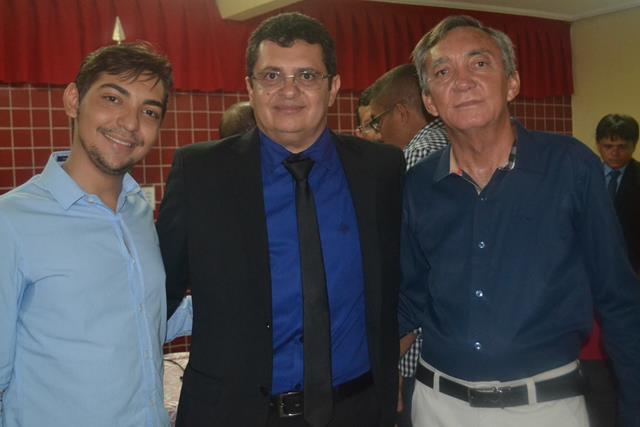 Venicio do Ó e Lucia Lacerda são empossados em Pimenteiras - Imagem 34