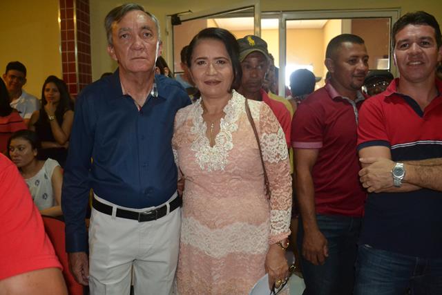 Venicio do Ó e Lucia Lacerda são empossados em Pimenteiras - Imagem 1