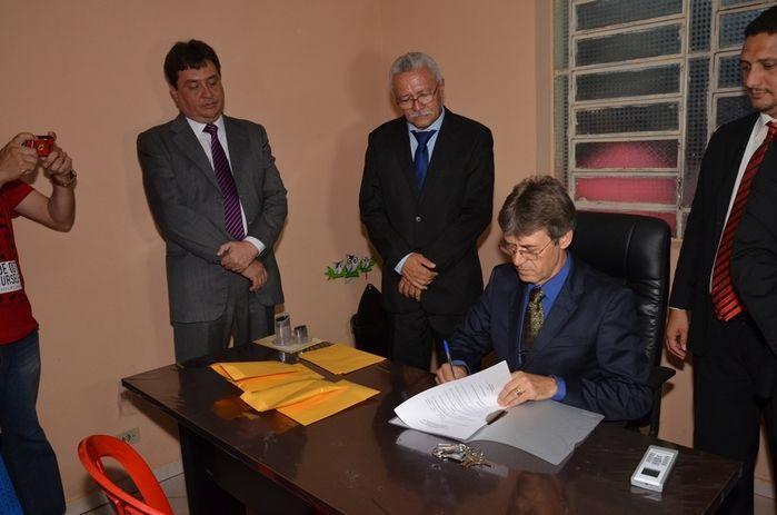 Prefeito Valmir Barbosa toma posse em Dom Expedito Lopes. - Imagem 64