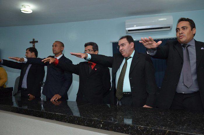 Prefeito Valmir Barbosa toma posse em Dom Expedito Lopes. - Imagem 53