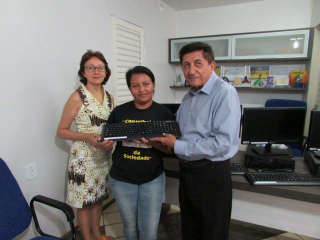 Prefeito Realizou Entrega Computadores - Imagem 4