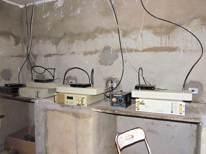 Vândalos arrebentam porta do local onde ficam equipamentos de Tvs - Imagem 7