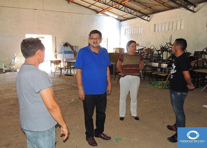 Alvimar Martins visita secretarias e ver sucateamento de cada uma  - Imagem 3