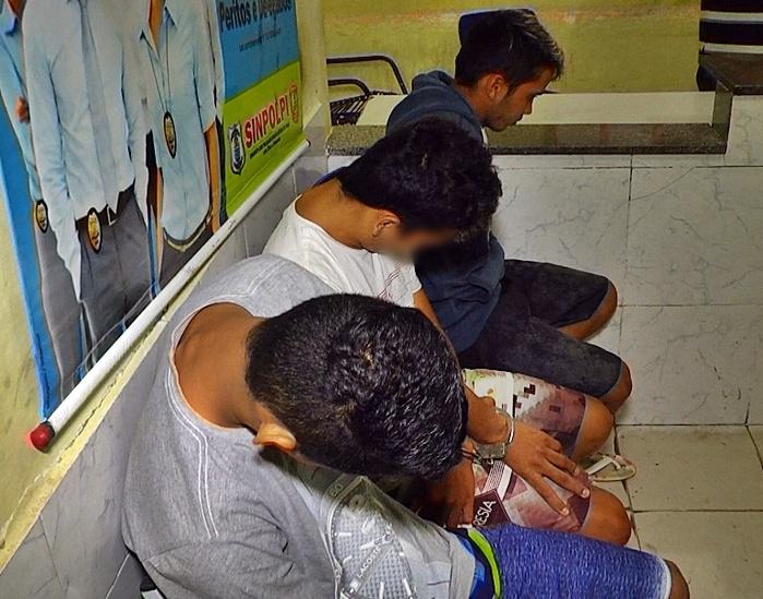 Trio foi conduzido para a Central de Flagrantes. (Crédito: Kairo Amaral)