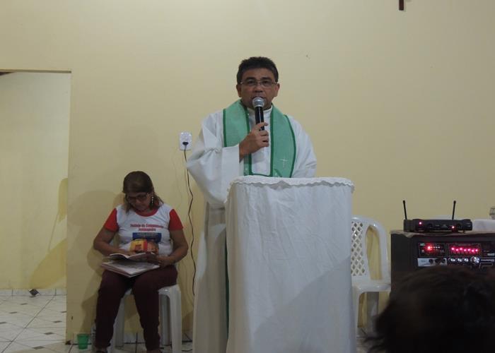 Padre Paulo Sergio  (Crédito: Edinardo Pinto )