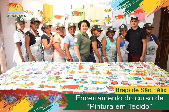 Alunas contentes com o curso (Crédito: Wagner Medeiros)