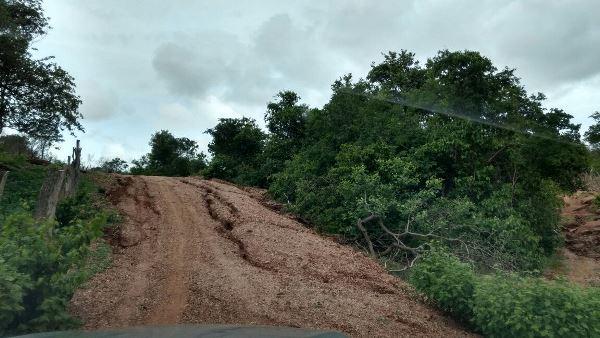 Prefeito visita localidade para ver como estão as estradas vicinais - Imagem 3