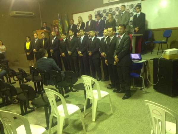 Vice-Prefeito de Santo Inácio participa de posse de novos delegados - Imagem 3