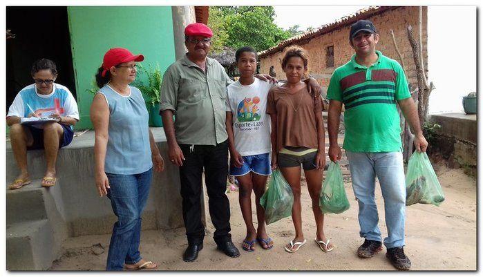 Famílias do Município de Inhuma recebem Cestas com Alimentos - Imagem 46