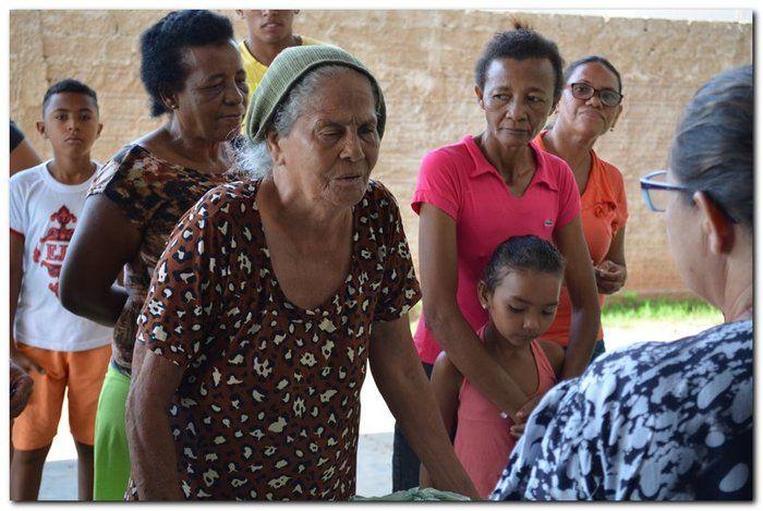 Famílias do Município de Inhuma recebem Cestas com Alimentos - Imagem 21