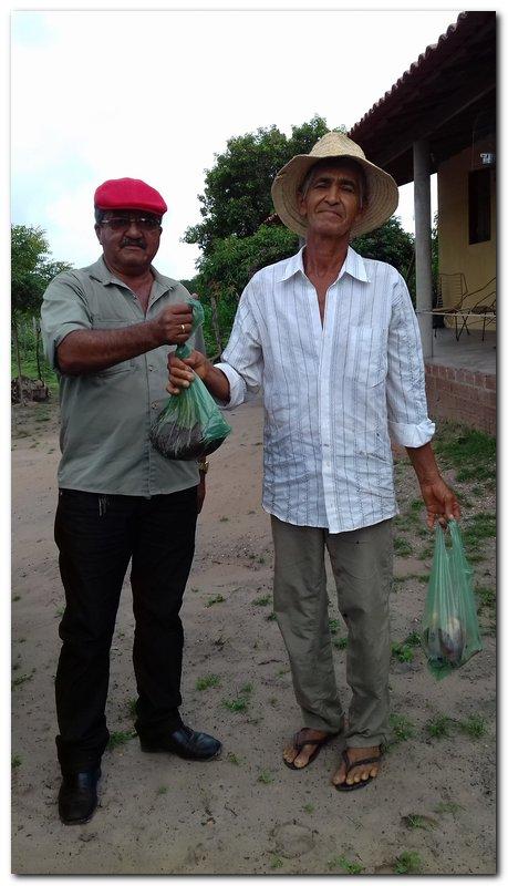 Famílias do Município de Inhuma recebem Cestas com Alimentos - Imagem 48
