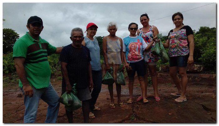 Famílias do Município de Inhuma recebem Cestas com Alimentos - Imagem 40
