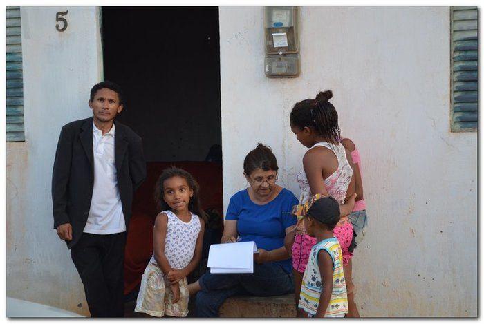 Famílias do Município de Inhuma recebem Cestas com Alimentos - Imagem 10