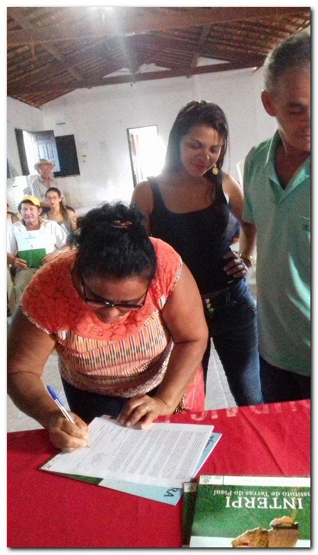 Interp entrega títulos definitivo de terras para moradores do Forte - Imagem 17