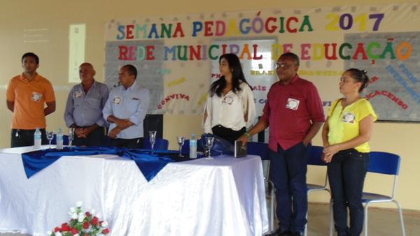 Semana pedagógica é realizada em Santo Inácio    - Imagem 4