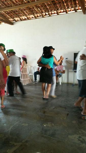 Matinê é realizada com idosos em Santo Inácio - Imagem 27