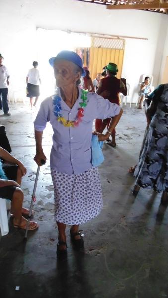 Matinê é realizada com idosos em  Santo Inácio   - Imagem 13